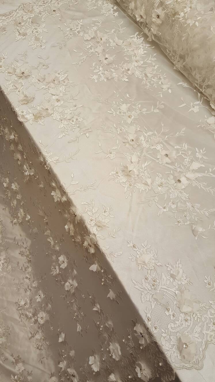 Fabric Sold By The Yard Off White Hand Beaded Lace 3D Embroidery Floral Flowers Rinheston Double Scallops Wedding Bridal Gown Baptism